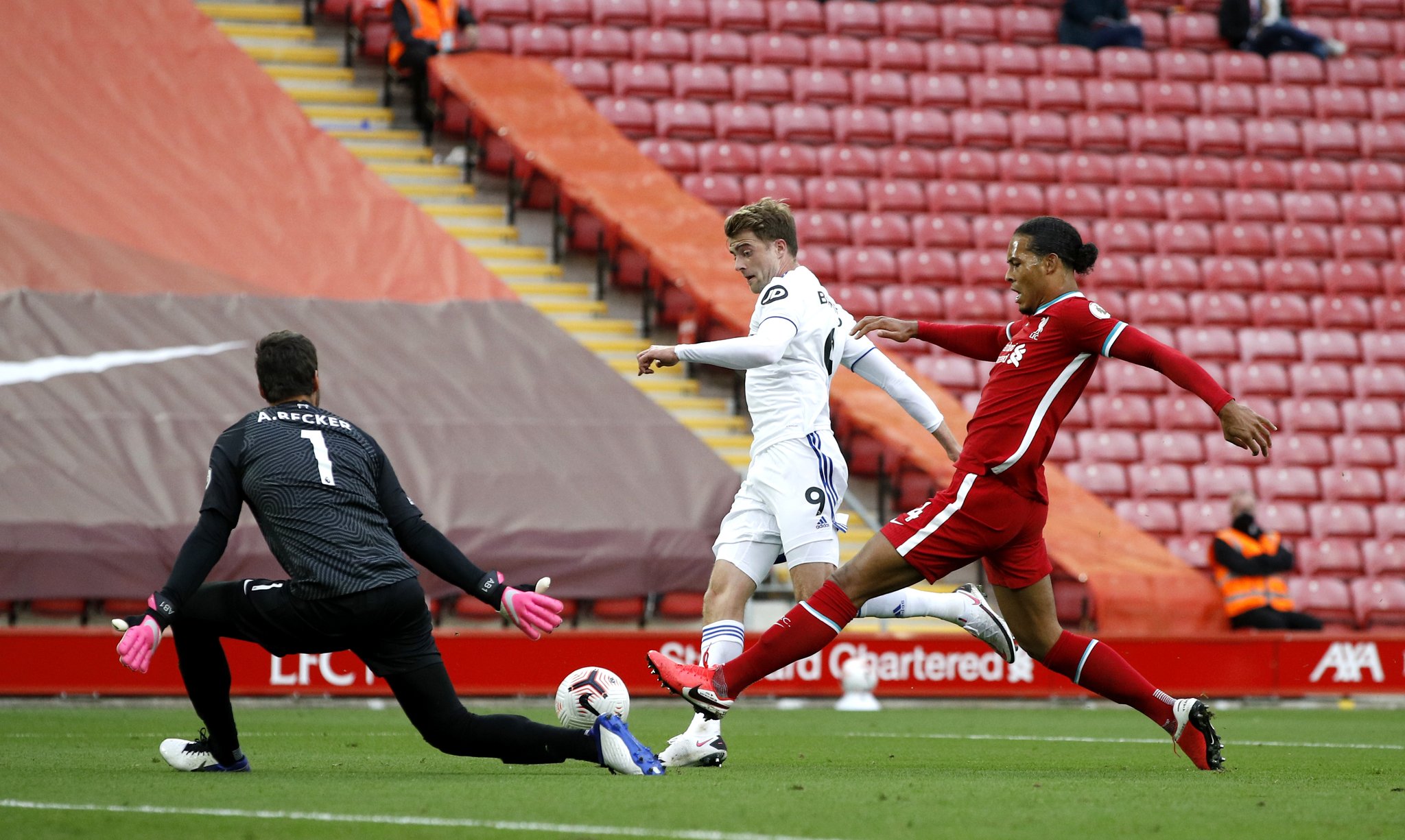 传球发动快 传球发动快